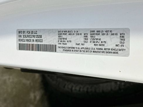 Used 2024 RAM ProMaster 2500 w/ Convenience Group FWD image 33