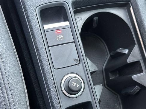 Used 2024 Audi Q3 2.0T Premium image 39