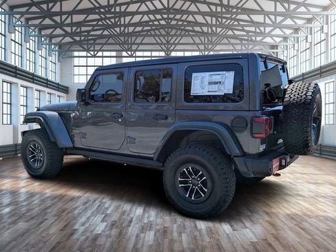Used 2025 Jeep Wrangler Unlimited Rubicon AWD/4WD image 6