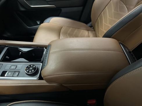 Used 2023 Nissan Pathfinder Platinum image 22