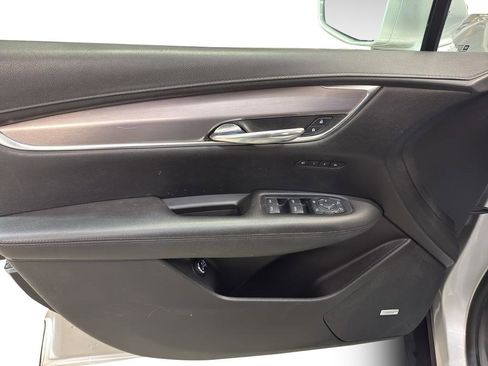 Used 2017 Cadillac XT5 Luxury image 13