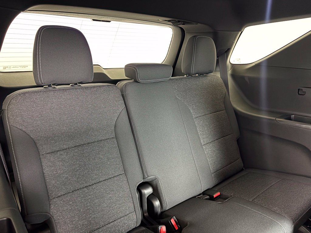 New 2027 Chevrolet Traverse LT w/ Driver Confidence Package FWD image 31