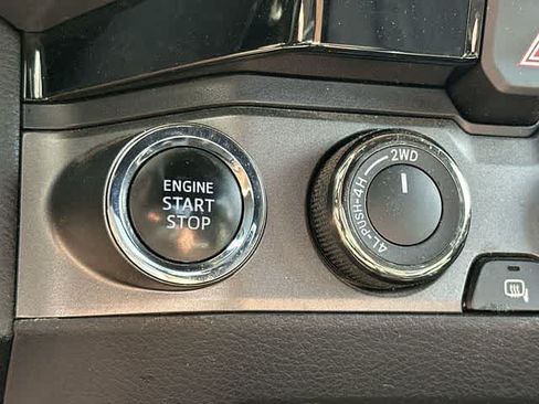 Used 2018 Toyota Tacoma TRD Sport AWD/4WD image 10
