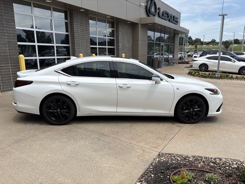 Used 2023 Lexus ES 350 F Sport w/ Accessory Package (Z1) FWD image 29