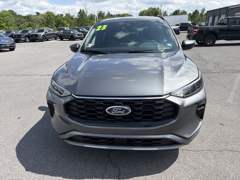 Used 2023 Ford Escape ST-Line w/ Tech Pack #1 AWD/4WD image 9