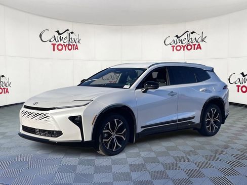 New 2026 Toyota Crown Signia image 2