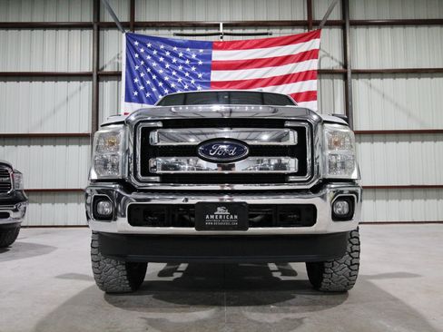 Used 2013 Ford F250 Lariat w/ FX4 Off Road Pkg AWD/4WD image 2