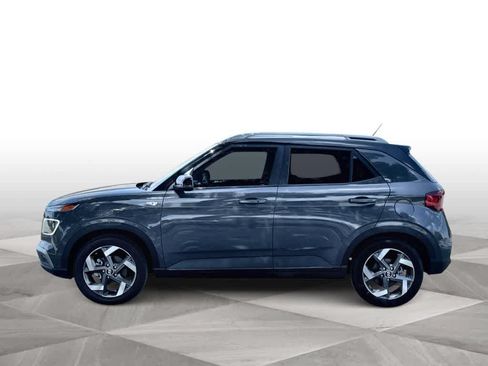 Used 2023 Hyundai Venue Limited w/ Cargo Package FWD image 5