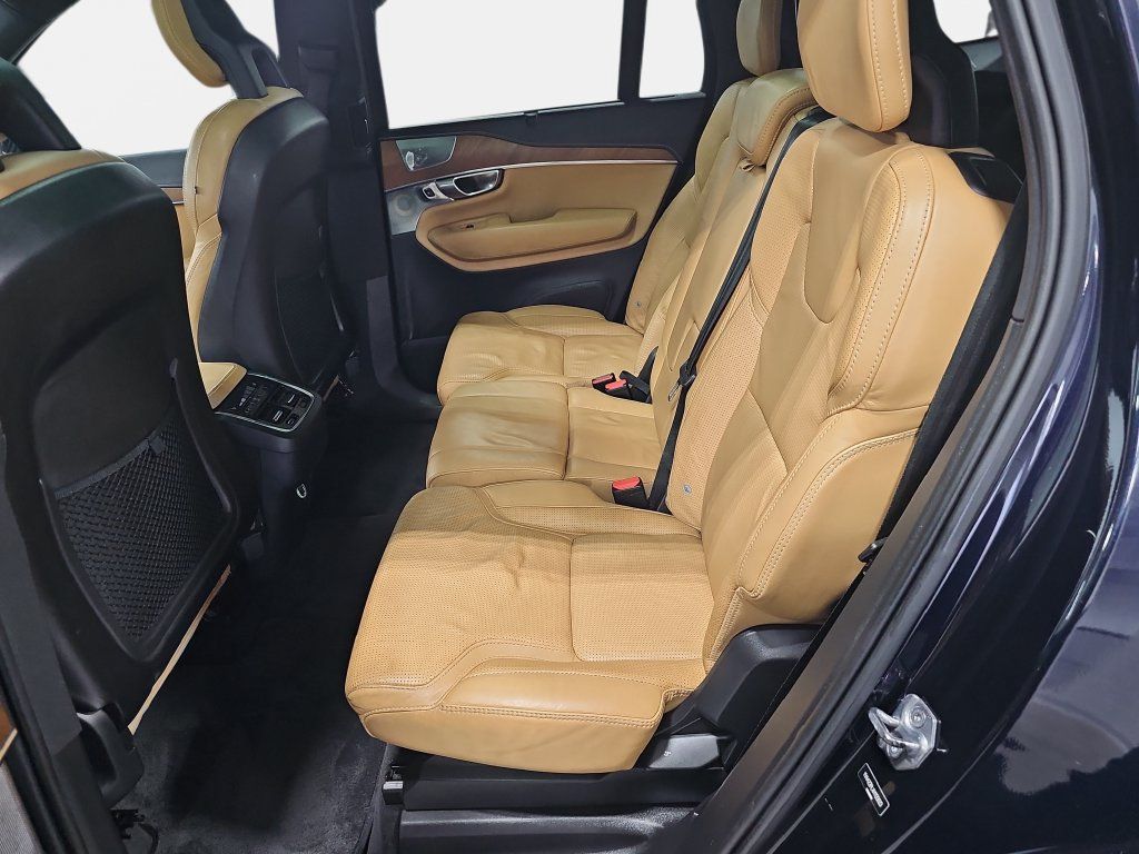 Used 2017 Volvo XC90 T6 Inscription w/ Vision Package AWD/4WD image 12