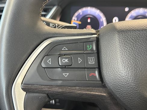 Used 2024 Jeep Grand Cherokee Limited AWD/4WD image 20