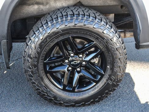 Used 2022 Chevrolet Silverado 1500 LT Trail Boss w/ Convenience Package II image 8