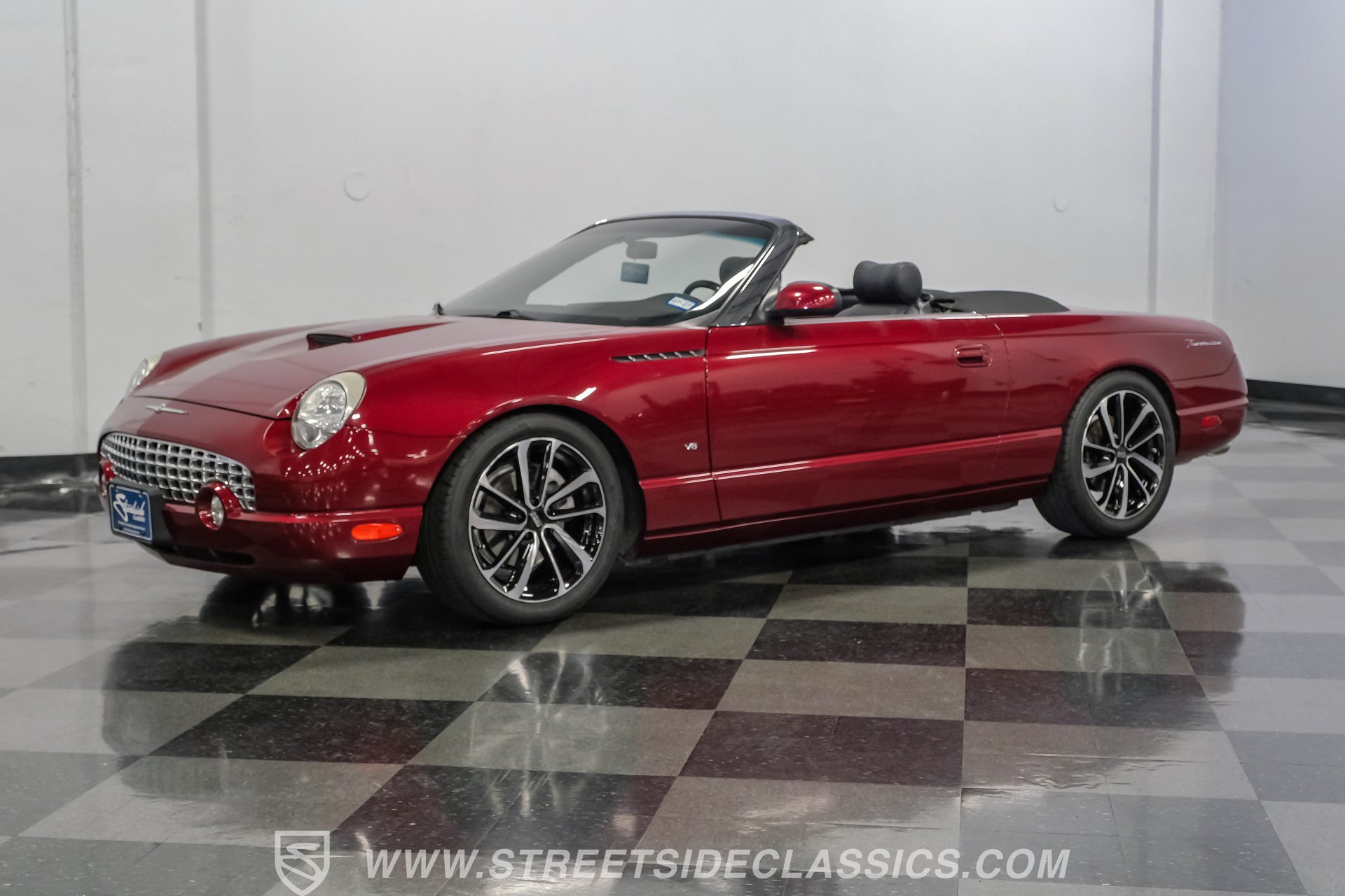 Used 2004 Ford Thunderbird RWD image 7