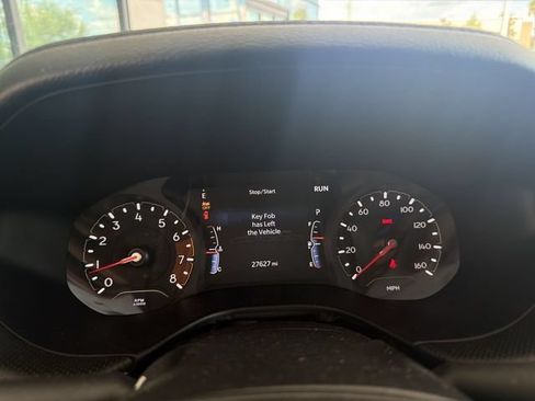 Used 2023 Jeep Compass Latitude w/ Sun and Sound Group AWD/4WD image 7
