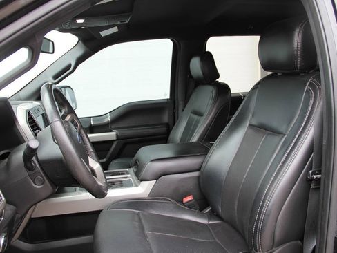 Used 2019 Ford F150 Lariat w/ Equipment Group 502A Luxury AWD/4WD image 15