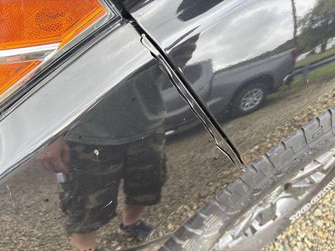 Used 2020 Nissan Frontier PRO-4X w/ Pro-4x Utility Package image 8