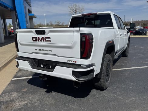 New 2026 GMC Sierra 2500 AT4 w/ AT4 Premium Plus Package image 4