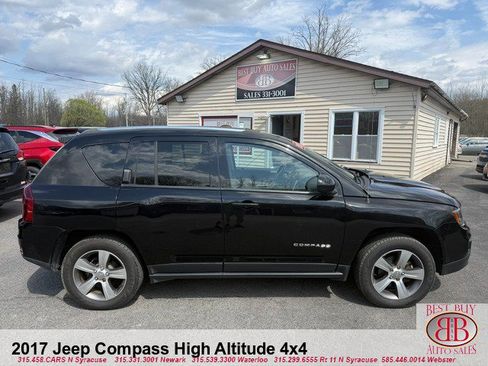 Used 2017 Jeep Compass High Altitude AWD/4WD image 2