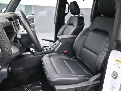 New 2025 Ford Bronco Outer Banks image 12