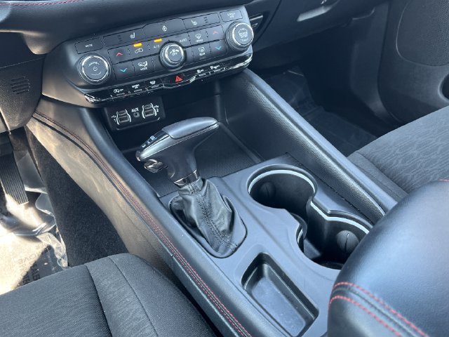 Used 2025 Dodge Durango GT AWD/4WD image 11