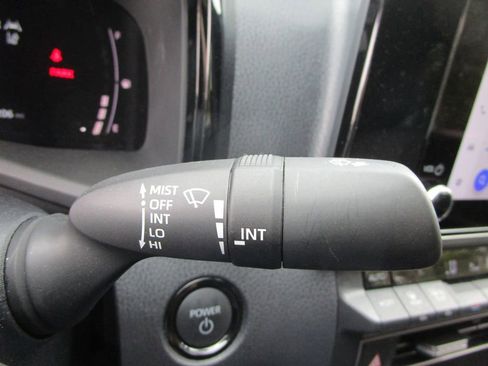 Used 2025 Toyota Camry LE image 35