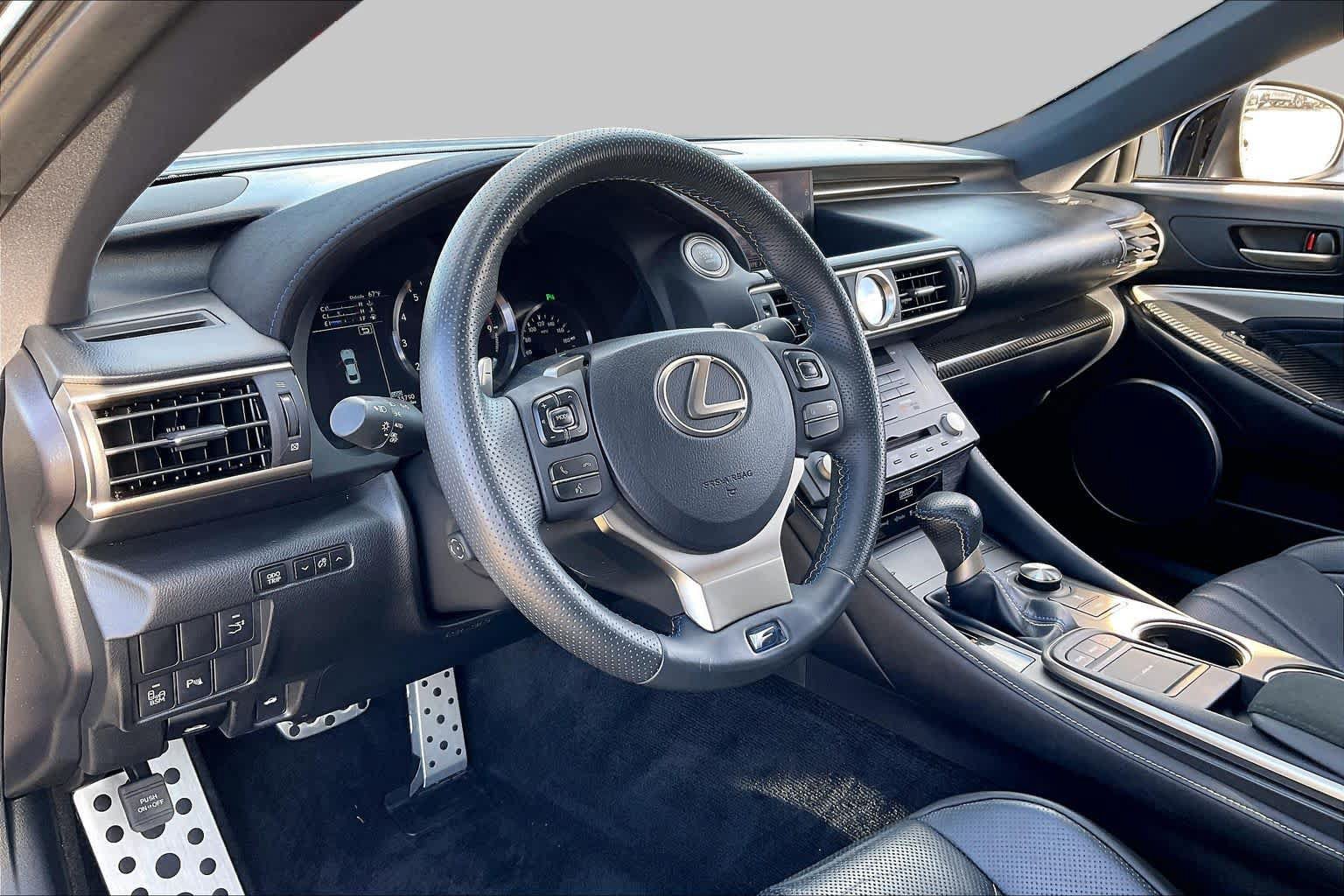 Used 2015 Lexus RC F w/ Premium Package RWD image 15