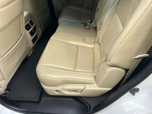 Used 2019 Acura MDX SH-AWD image 12