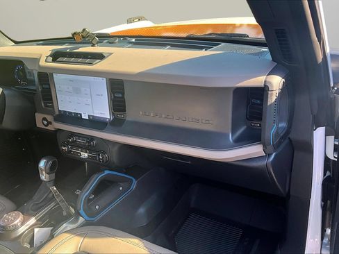 Used 2024 Ford Bronco Wildtrak AWD/4WD image 14