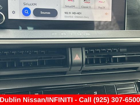 Used 2025 Toyota Prius LE FWD image 31