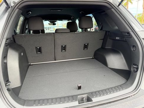 New 2026 Chevrolet Equinox LT w/ Midnight Edition FWD image 8