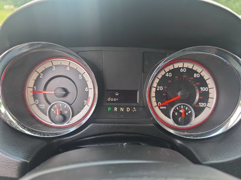 Used 2014 Dodge Grand Caravan SE w/ Quick Order Package 29E SE FWD image 18