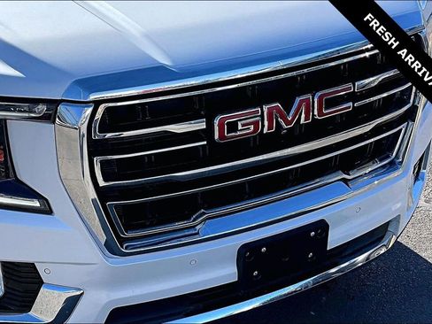 Used 2021 GMC Yukon SLT w/ SLT Luxury Package image 32