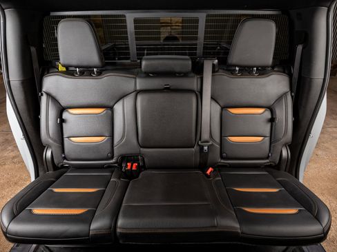 Used 2024 GMC Sierra 2500 AT4 w/ Max Trailering Package image 34