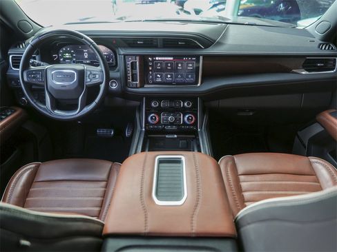 Used 2023 GMC Yukon Denali Ultimate image 35