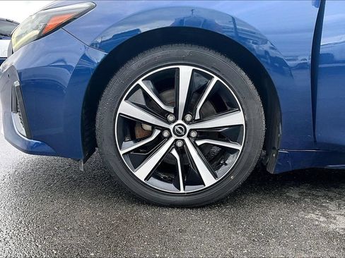 Used 2023 Nissan Maxima SL FWD image 2