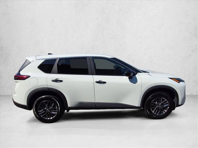 Used 2024 Nissan Rogue S AWD/4WD image 4