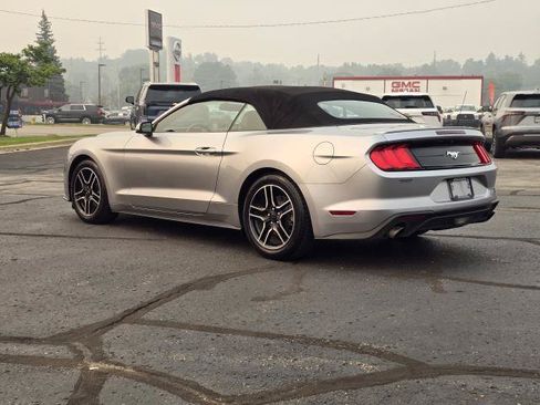 Used 2020 Ford Mustang Premium RWD image 3