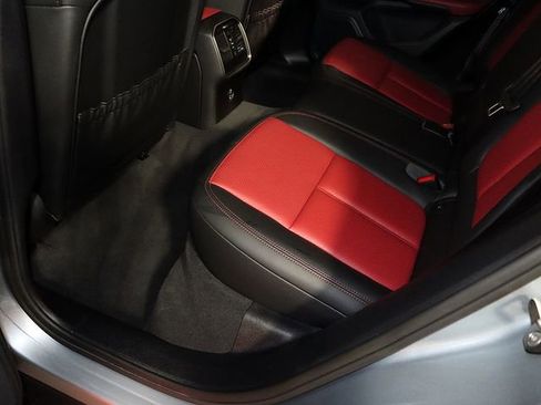 Used 2020 Porsche Macan AWD/4WD image 28