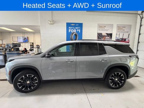Used 2025 Chevrolet Traverse LT w/ Sun and Wheel Package AWD/4WD image 4