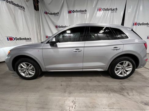 Used 2022 Audi Q5 2.0T Premium w/ Convenience Package AWD/4WD image 4