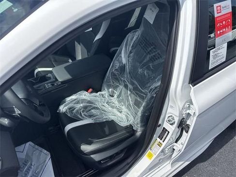 Used 2026 Toyota Camry SE image 12