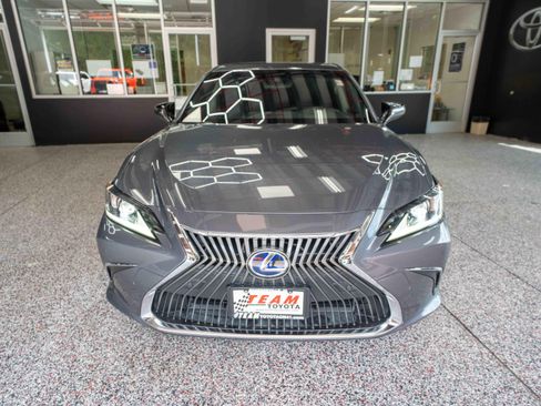 Used 2019 Lexus ES 300h w/ Premium Package FWD image 6