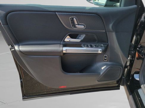 Certified 2025 Mercedes-Benz GLB 250 image 20