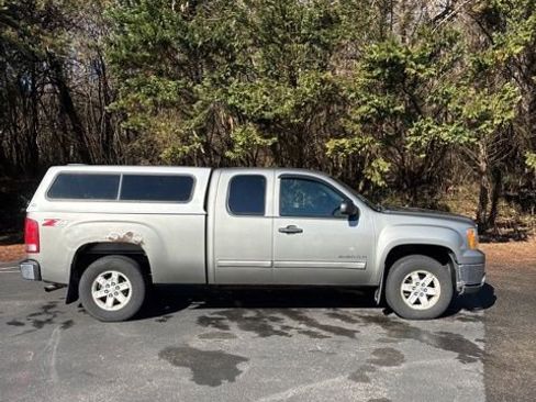 Used 2013 GMC Sierra 1500 SLE w/ Power Tech Package image 28