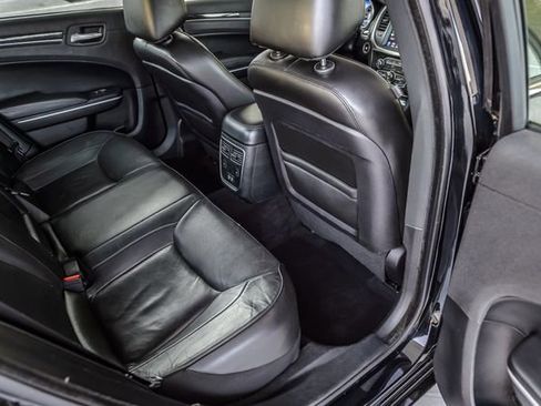 Used 2020 Chrysler 300 Limited image 45