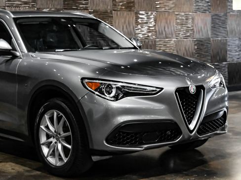 Used 2018 Alfa Romeo Stelvio Ti AWD/4WD image 6