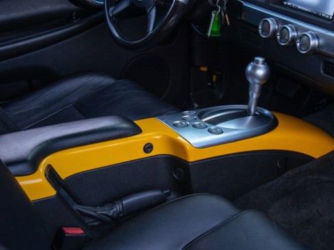 Used 2004 Chevrolet SSR w/ Preferred Equipment Group image 16