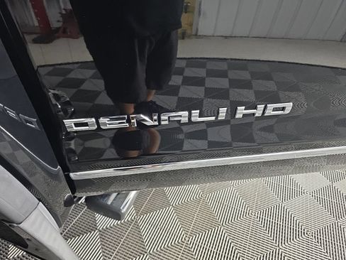 Used 2019 GMC Sierra 3500 Denali AWD/4WD image 12