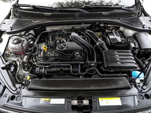 Used 2022 Volkswagen Jetta Sport image 7