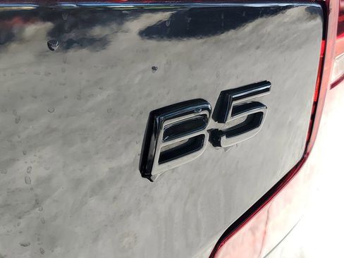 Used 2023 Volvo S60 B5 Plus FWD image 8