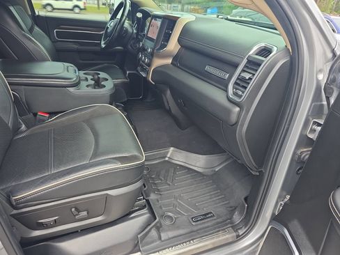 Used 2022 RAM 2500 Laramie AWD/4WD image 32